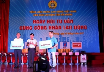 PV OIL tặng 700 suất quà cho người lao động tại các KCN tỉnh Hải Dương
