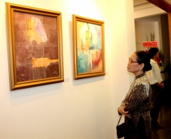 Lần đầu trưng bày 30 bức họa danh nhân Việt Nam của họa sĩ Chóe
