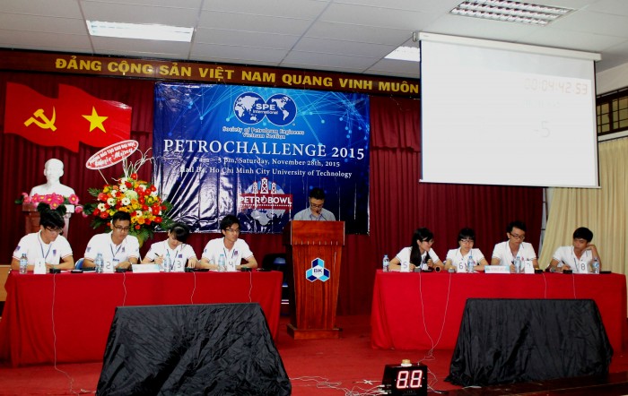 spe to chuc thanh cong cuoc thi petrochallenge 2015