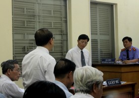 Tạm hoãn phiên tòa xét xử vụ ông Lê Văn Lý kiện UBND TP HCM
