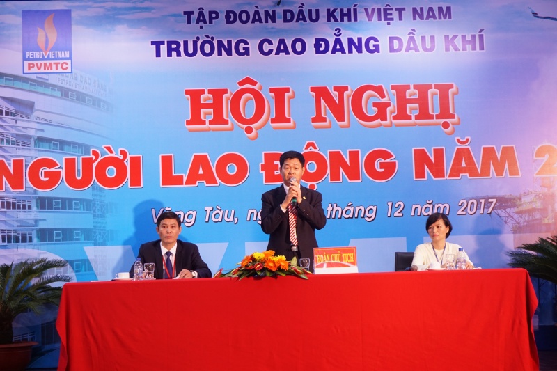 truong cao dang dau khi hoi nghi nguoi lao dong nam 2018