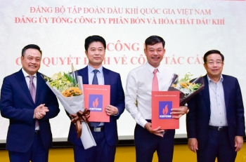 Đồng chí Nguyễn Tiến Vinh nhận nhiệm vụ Bí thư Đảng ủy PVFCCo