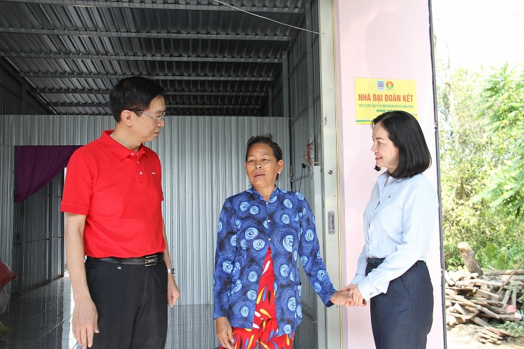 Petrovietnam, PVCFC bàn giao 3 nhà đại đoàn kết tại xã Khánh Hội, huyện U Minh, tỉnh Cà Mau