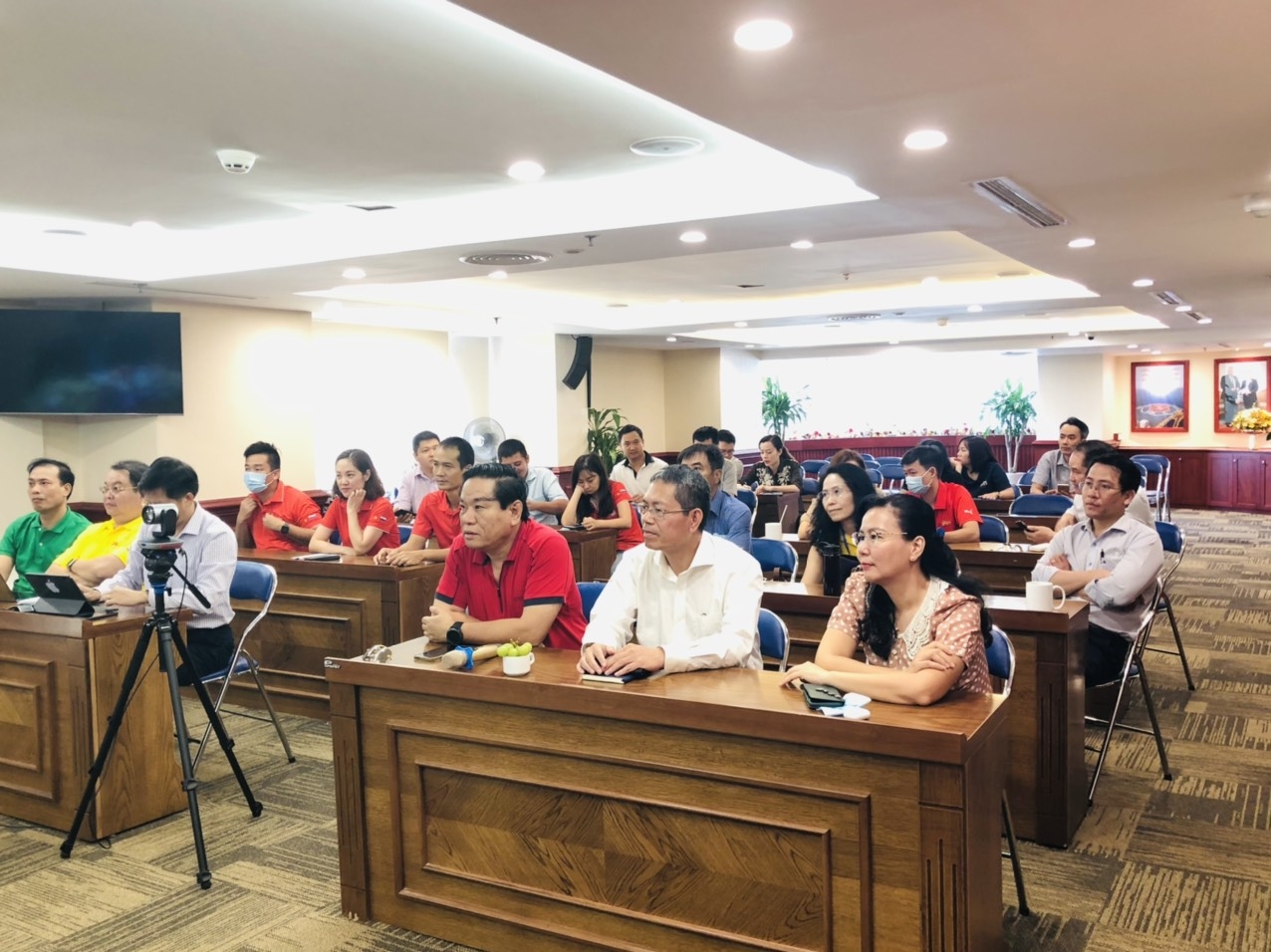 Đảng bộ Tập đoàn Dầu khí Quốc gia Việt Nam tham gia học tập, quán triệt Nghị quyết Đại hội XIII của Đảng