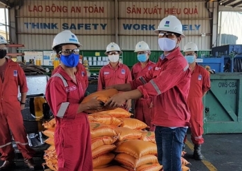 Công đoàn PV Drilling trợ cấp gạo cho người lao động trước đại dịch Covid-19