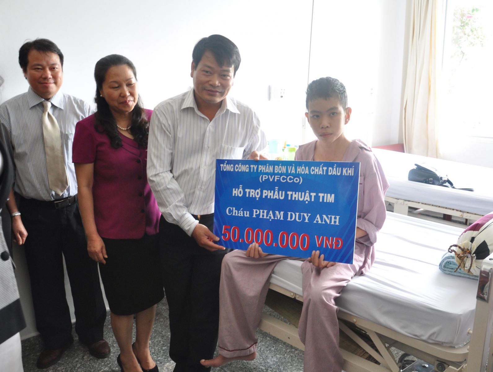 Đoàn công tác của Tổng liên đoàn Lao động Việt Nam đến thăm và làm việc tại PVFCCo