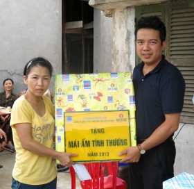 Đạm Cà Mau trao 50 mái ấm tình thương tại Thanh Hóa, Hải Phòng, Hưng Yên
