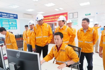 Lãnh đạo Petronas Vietnam thăm và làm việc tại Trung tâm phân phối khí Tiền Hải