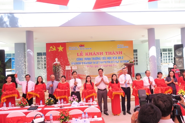 Vietsovpetro tổ chức lễ khánh thành và gắn biển công trình trường học tại Phú Yên