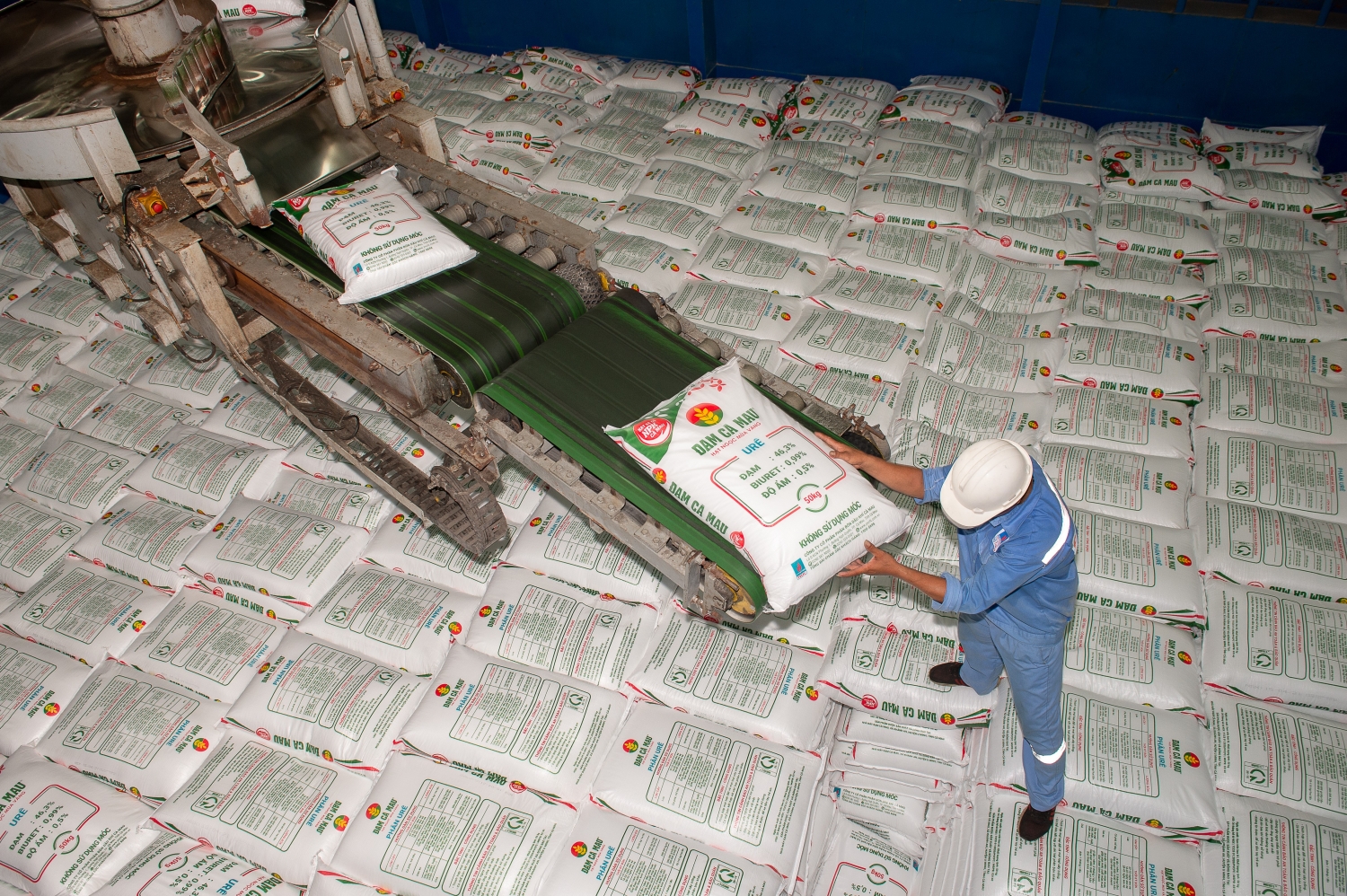Phân bón Cà Mau chủ động giảm xuất khẩu để tập trung nguồn hàng  phục vụ thị trường trong nước