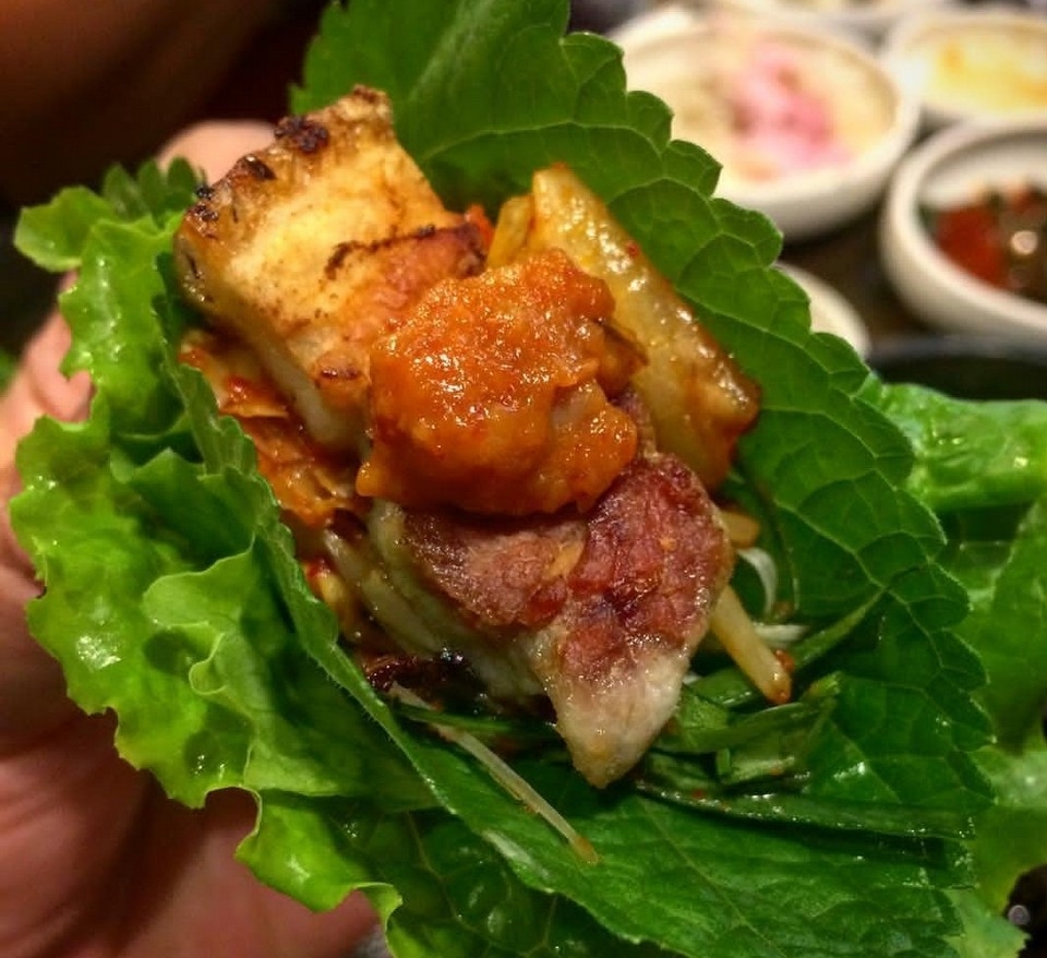 Nếm thử đặc sản thịt lợn đen siêu ngon trên đảo Jeju