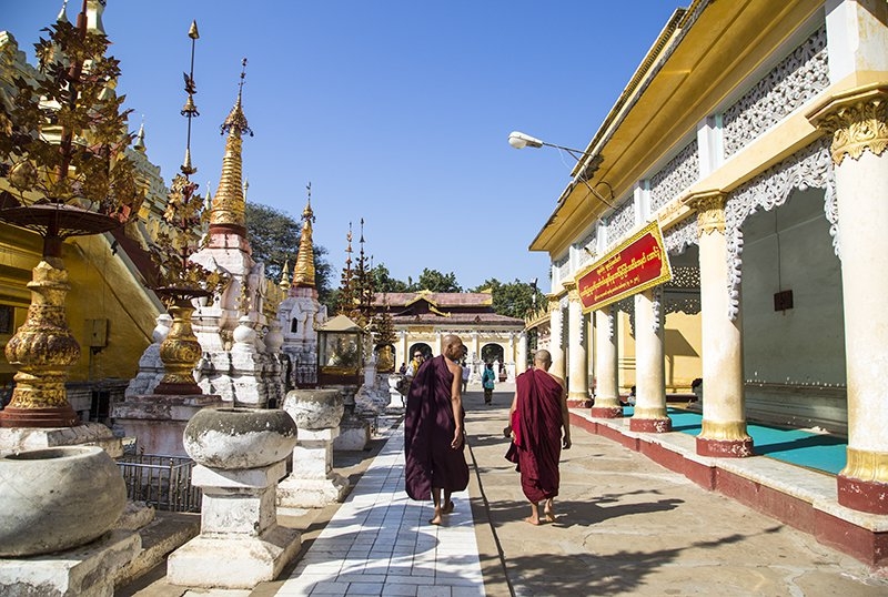 Đến Shwezigon: Ngôi chùa dát vàng đầu tiên và linh thiêng nhất ở Myanmar