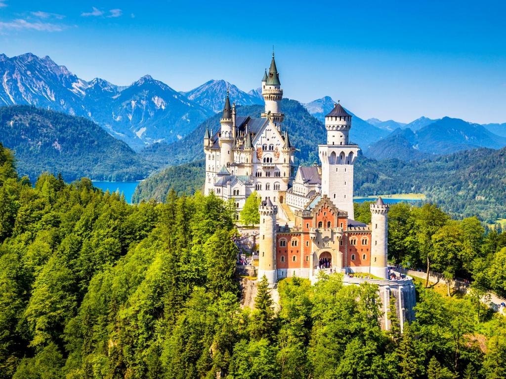 Chiêm ngưỡng những tòa lâu đài cổ kính đẹp nhất châu Âu