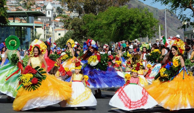 Top 5 lễ hội hoa rực rỡ nhất thế giới khiến du khách mê mẩn