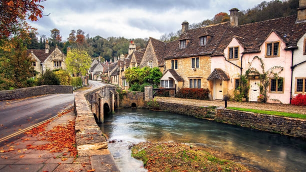 Đắm chìm trong vẻ đẹp thơ mộng của những thị trấn cổ ở Anh