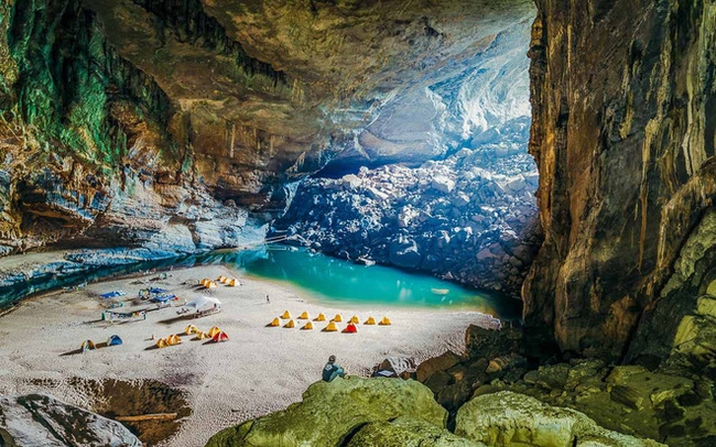 Ngỡ ngàng với những hang động tự nhiên đẹp nhất thế giới, trong đó có Sơn Đoòng của Việt Nam