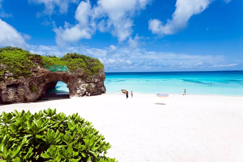 10 bãi biển cát trắng đẹp nhất thế giới