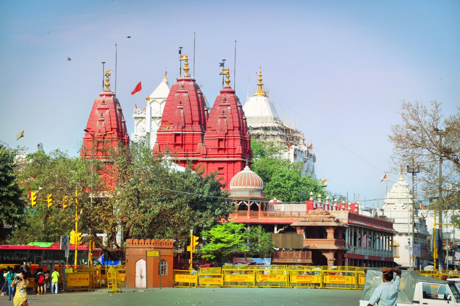 Tới thăm 6 ngôi đền linh thiêng nhất New Delhi, Ấn Độ