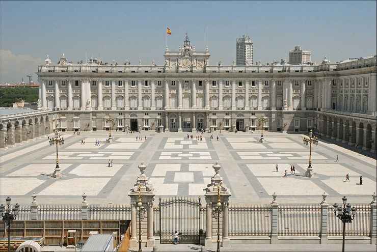 Chiêm ngưỡng những cung điện hoàng gia nổi tiếng bậc nhất thế giới
