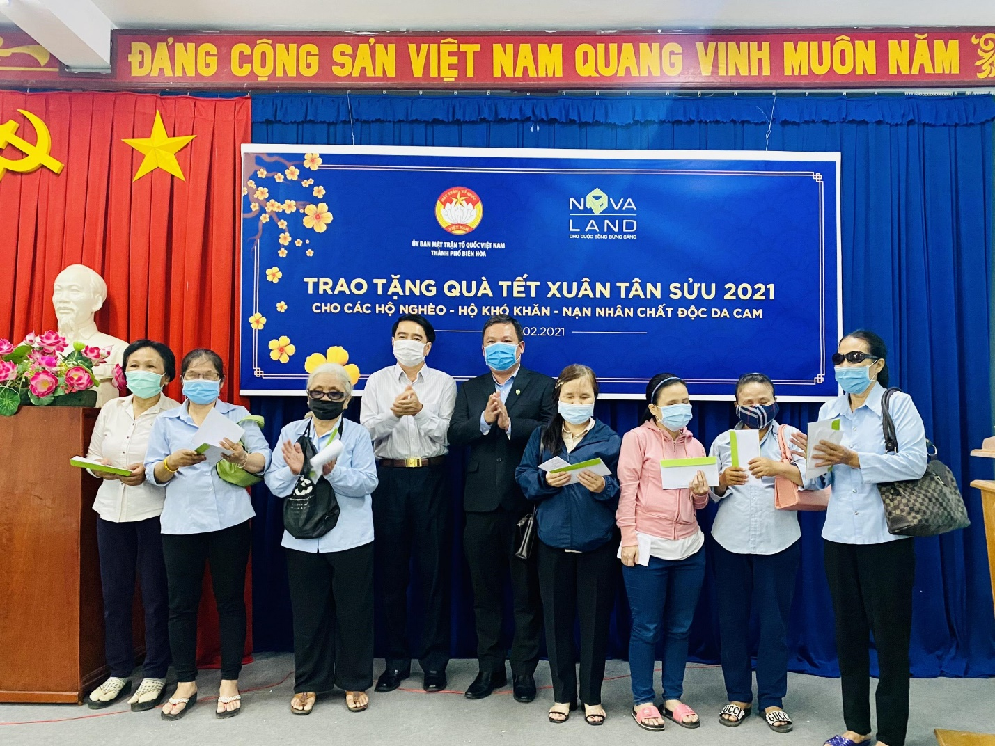 Nova Group trao tặng quà Tết Tân Sửu 2021 cho các hộ nghèo, hộ khó khăn, nạn nhân chất độc da cam thành phố Biên Hòa