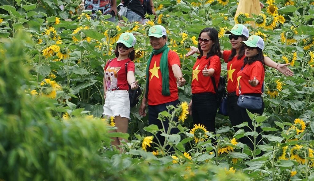 chuyen nguoi trong hoa o cac khu du lich