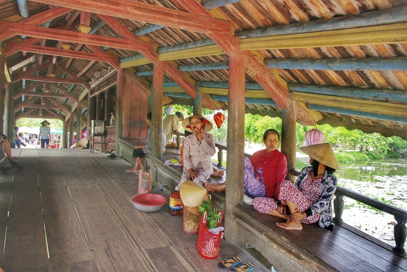 cau ngoi thanh toan buc tranh yen binh xu hue