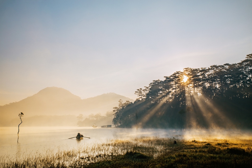 Hồ Tuyền Lâm- Vẻ đẹp nguyên sơ như hồ ngọc