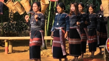 Đón tháng 4 “Việt Nam với những sắc màu dân tộc” tại Làng Văn hóa - Du lịch