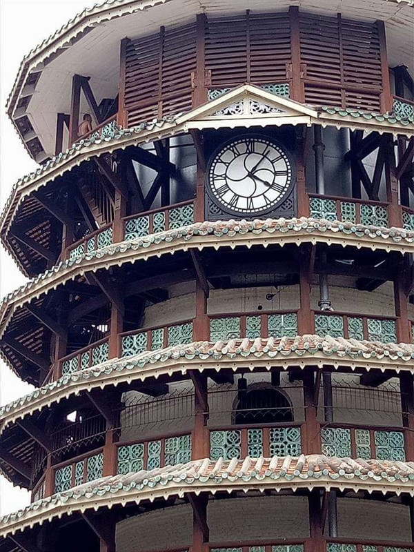 Thăm tháp nghiêng 136 năm tuổi của Malaysia
