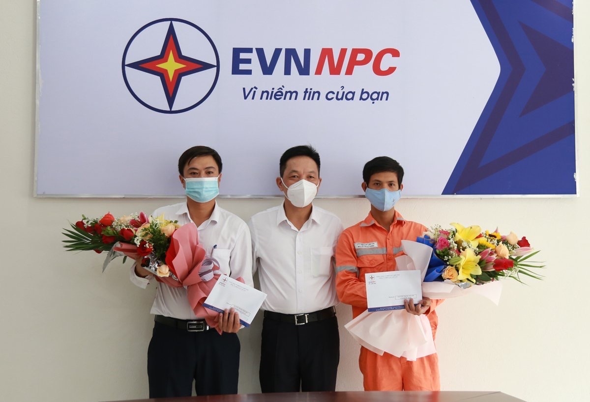 Tổng Giám đốc EVN gửi thư khen nhóm công tác của điện lực Sa Pa kịp thời cứu 2 cháu bé thoát khỏi vụ hỏa hoạn