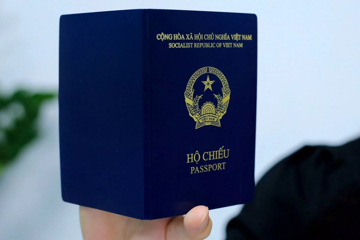 Tây Ban Nha dừng cấp thị thực cho công dân Việt Nam mang hộ chiếu mẫu mới