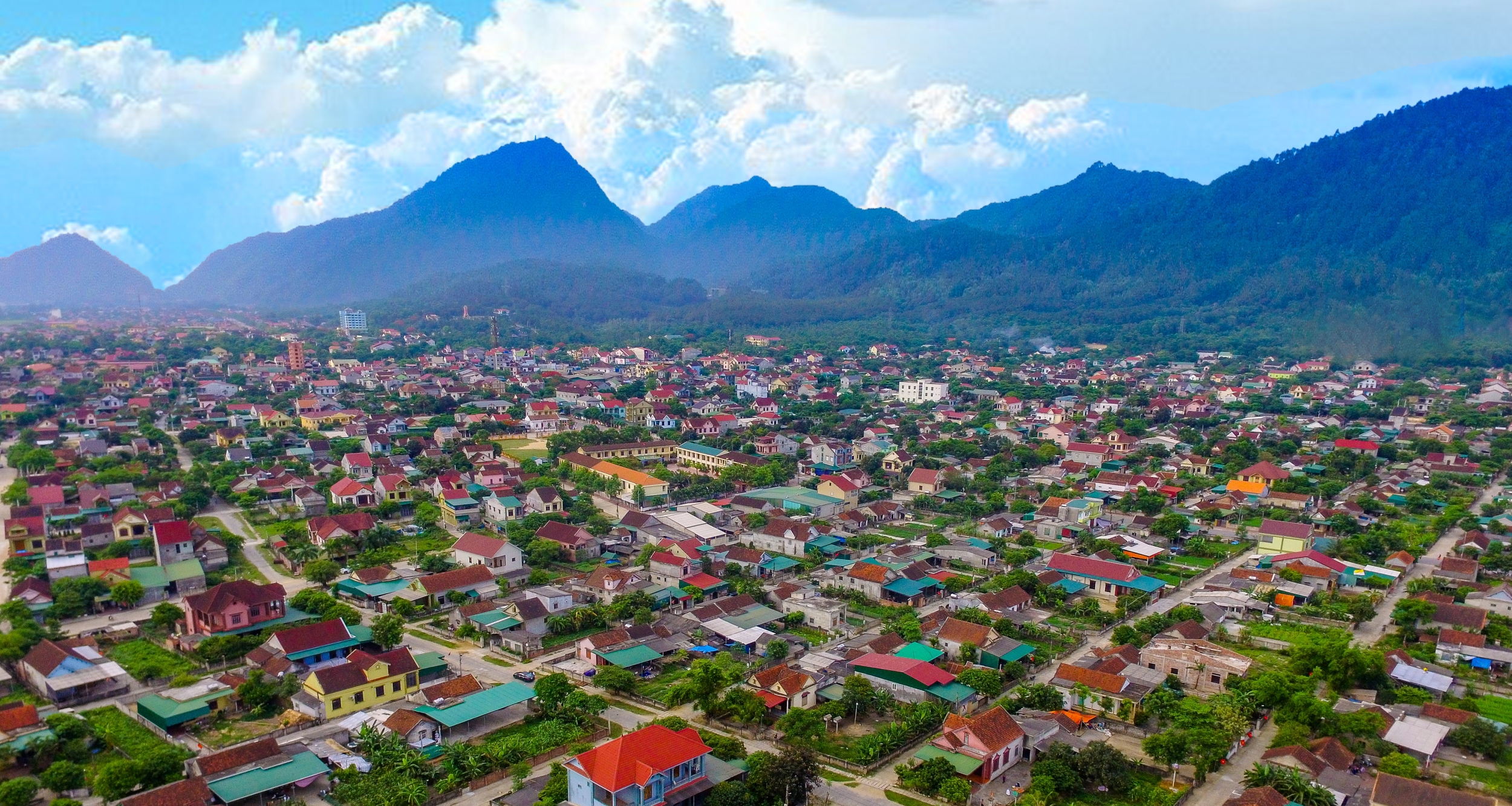 Cảnh đẹp Việt Nam khi nhìn từ trên cao: Lan Châu đảo đẹp nhất Cửa Lò