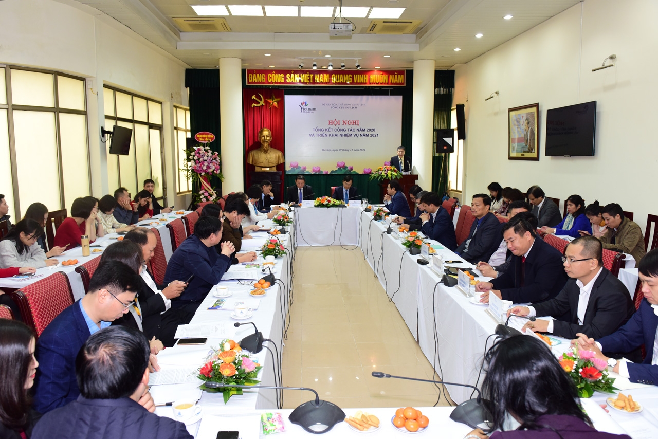 Thứ trưởng Nguyễn Văn Hùng: Năm 2021, ngành du lịch cần tăng cường liên kết, hành động quyết liệt để phục hồi và phát triển