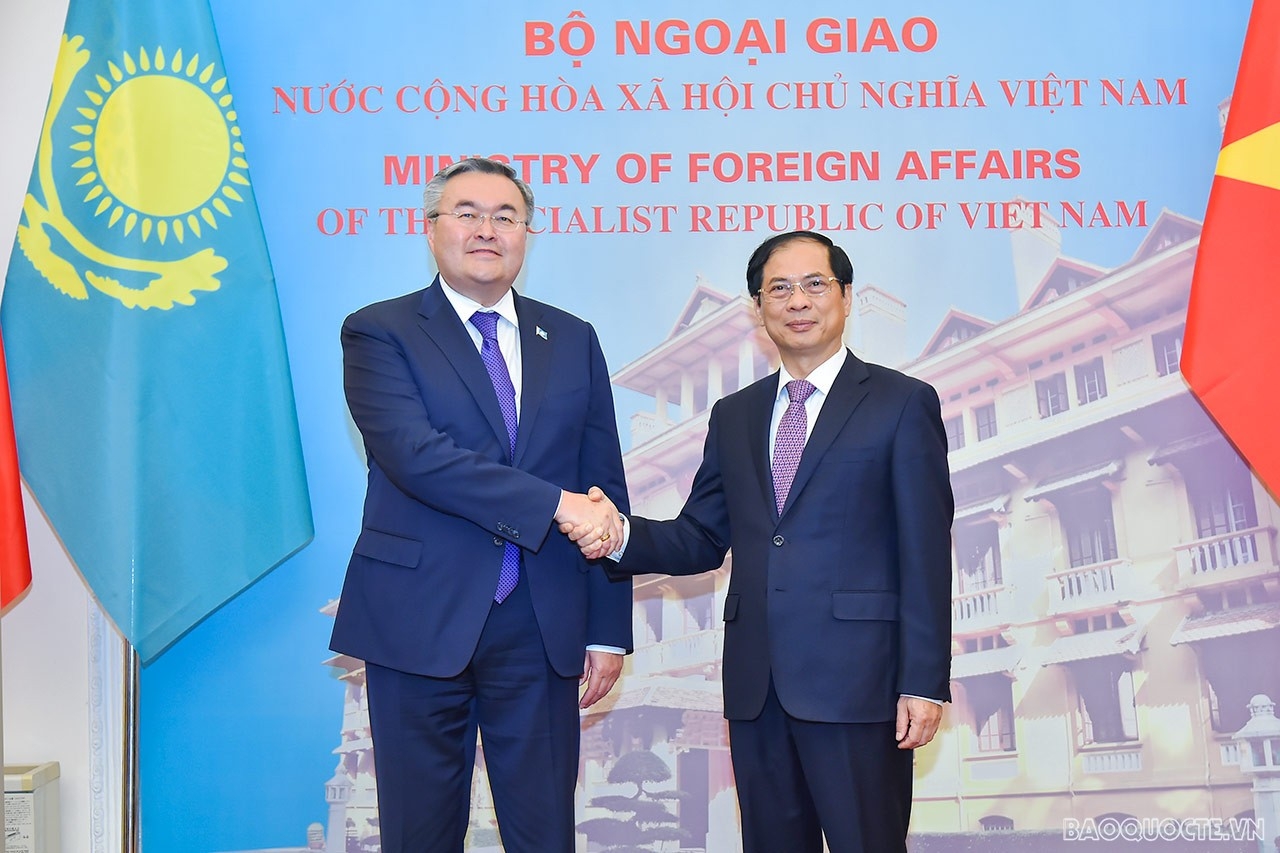 Bộ trưởng Ngoại giao Bùi Thanh Sơn hội đàm với Phó Thủ tướng, Bộ trưởng Ngoại giao Kazakhstan