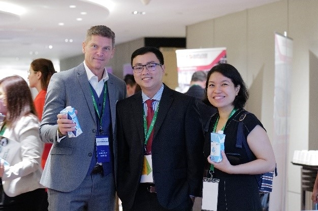 Vinamilk chia sẻ kinh nghiệm trong hành trình 33 năm khai phá thị trường sữa bột trong Hội nghị sữa quốc tế tại Singapore
