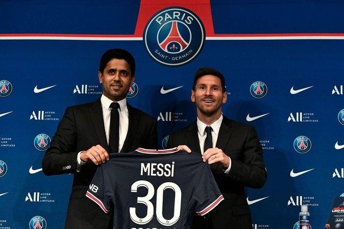 Chủ tịch PSG: "Nếu có 2 chiếc cup vàng, tôi sẽ trao cho Mbappe 1 và Messi 1"