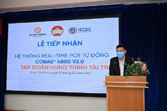Tập đoàn Hưng Thịnh trao tặng Trung tâm Kiểm soát bệnh tật TP.HCM hệ thống máy xét nghiệm Covid- 19 gần 5,3 tỷ đồng