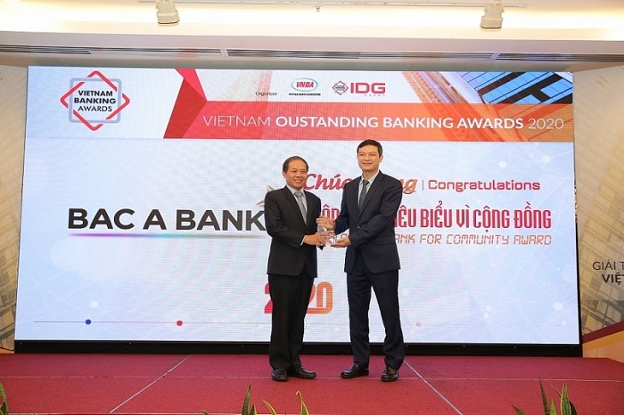 Tin nhanh ngân hàng ngày 22/12: Dự kiến bình quân năm 2020 mỗi nhân viên của Agribank nhận lương 25,9 triệu đồng/ tháng