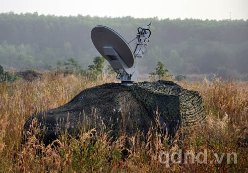 Xe thông tin vệ tinh Vsat – VCD2 đảm bảo thông tin cho cuộc diễn tập