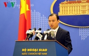 Việt Nam phản đối Trung Quốc đưa máy bay ra bãi Đá Chữ Thập