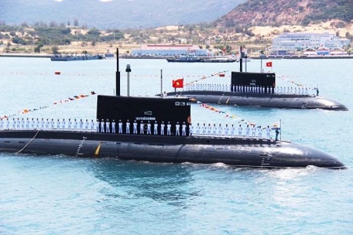Tàu ngầm Kilo Đà Nẵng 'rục rịch' về quân cảng Cam Ranh