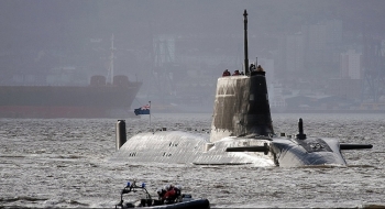 Tàu ngầm Anh vào vị trí sẵn sàng tấn công Iran