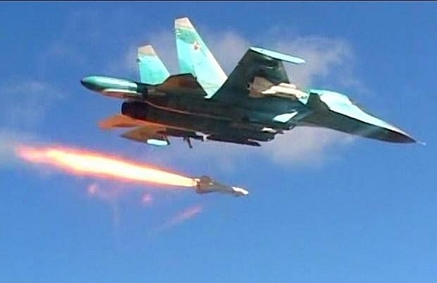 Không quân Nga bất ngờ không kích thành phố Idlib của Syria