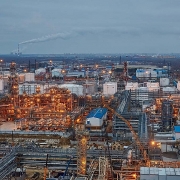 Tòa tuyên bố phá sản đối với nhà máy lọc dầu lớn nhất Nga - Antipinsky