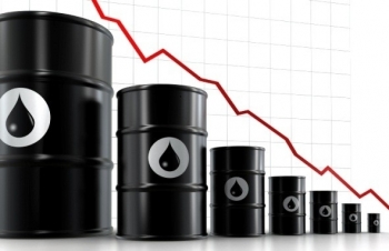 Giá xăng dầu hôm nay 4/5 tụt giảm mạnh