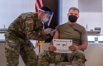 Mỹ triển khai binh sĩ hỗ trợ chương trình tiêm chủng ngừa Covid-19