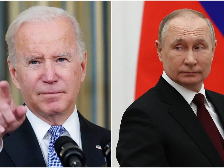 Tổng thống Mỹ Joe Biden (trái) và người đồng Nga Vladimir Putin(phải).