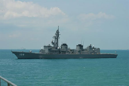Tàu khu trục của Hải quân Nhật Bản trong diễn tập