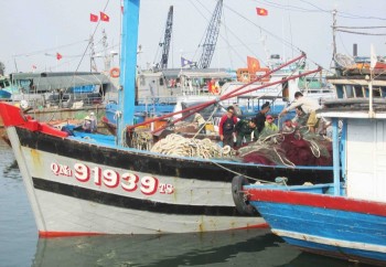 Chủ tàu cá bị Trung Quốc cướp phá cầu cứu cơ quan chức năng