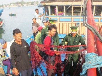 Tàu cá bị Trung Quốc cướp phá nhận được tiền bảo hiểm